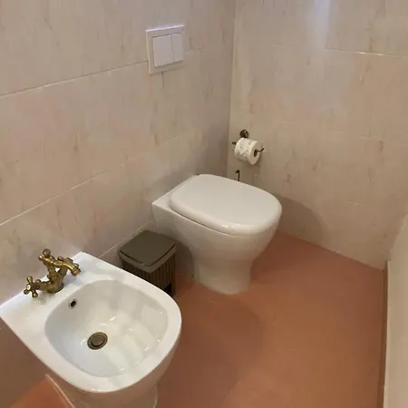 Filippo Secondo 3* ナポリ