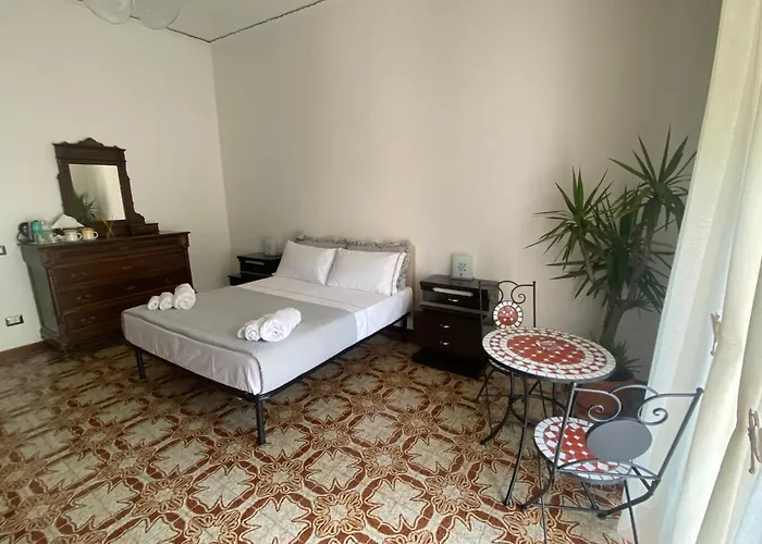 Bed & Breakfast Filippo Secondo 3*