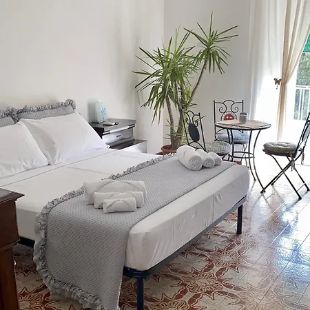 Bed and breakfast Filippo Secondo 3*